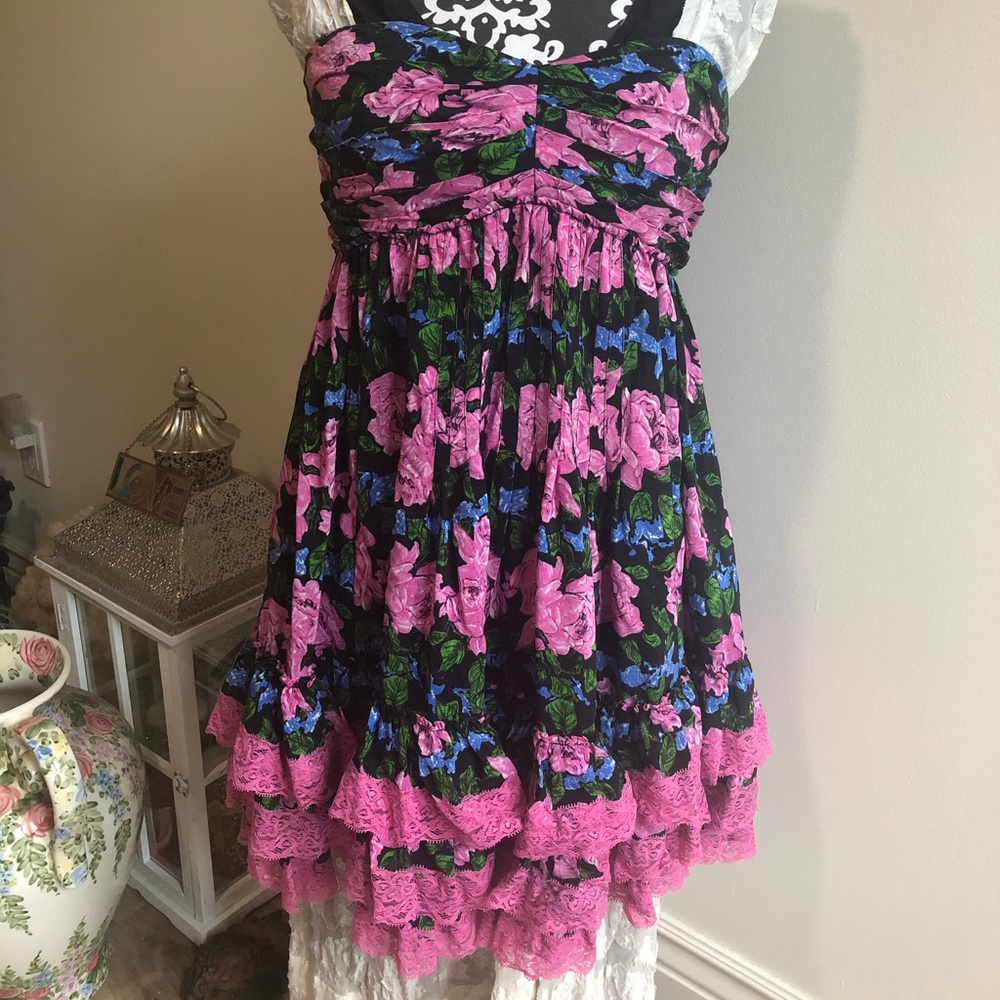 ❤️BETSEY JOHNSON❤️ ROSES IN BLOOM SILK LACE DRESS